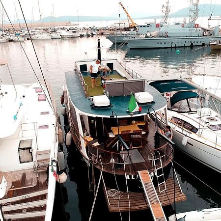 Boat & Breakfast Alicudi Bed & Breakfast Alghero Exterior photo